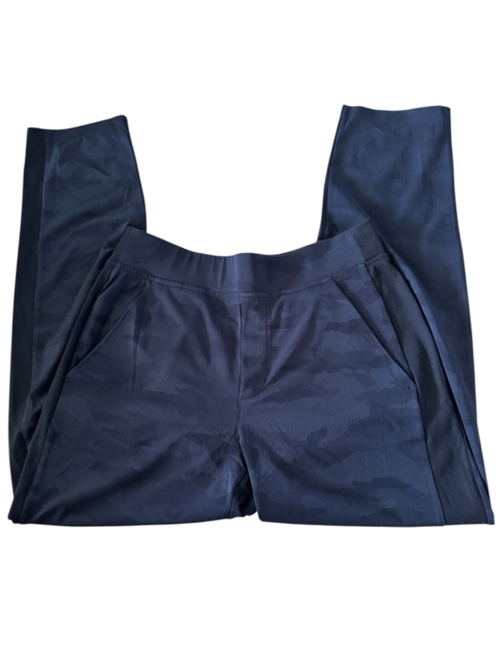 Athleta Navy Camo Active Leggings Size 4 with pockets